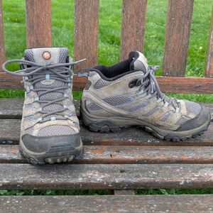 Merrell Gray and Black Lace Up Boots with Rugged Outsole